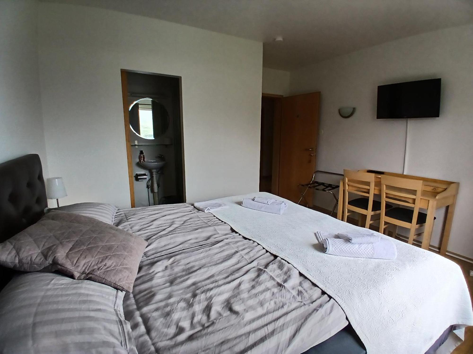 Guesthouse Talknafjoerthur エクステリア 写真